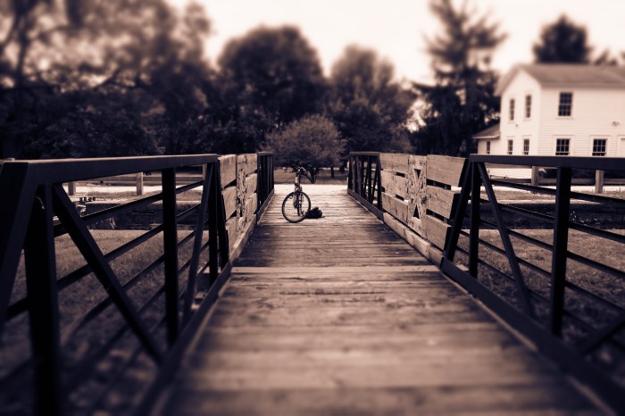 bike on bridge